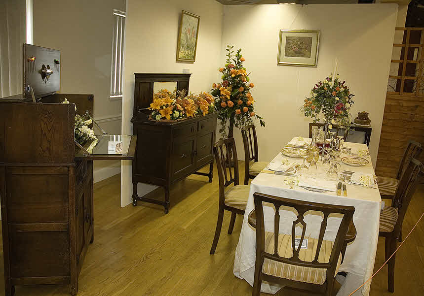 Manor Dining Room in 2009 Flower Festival